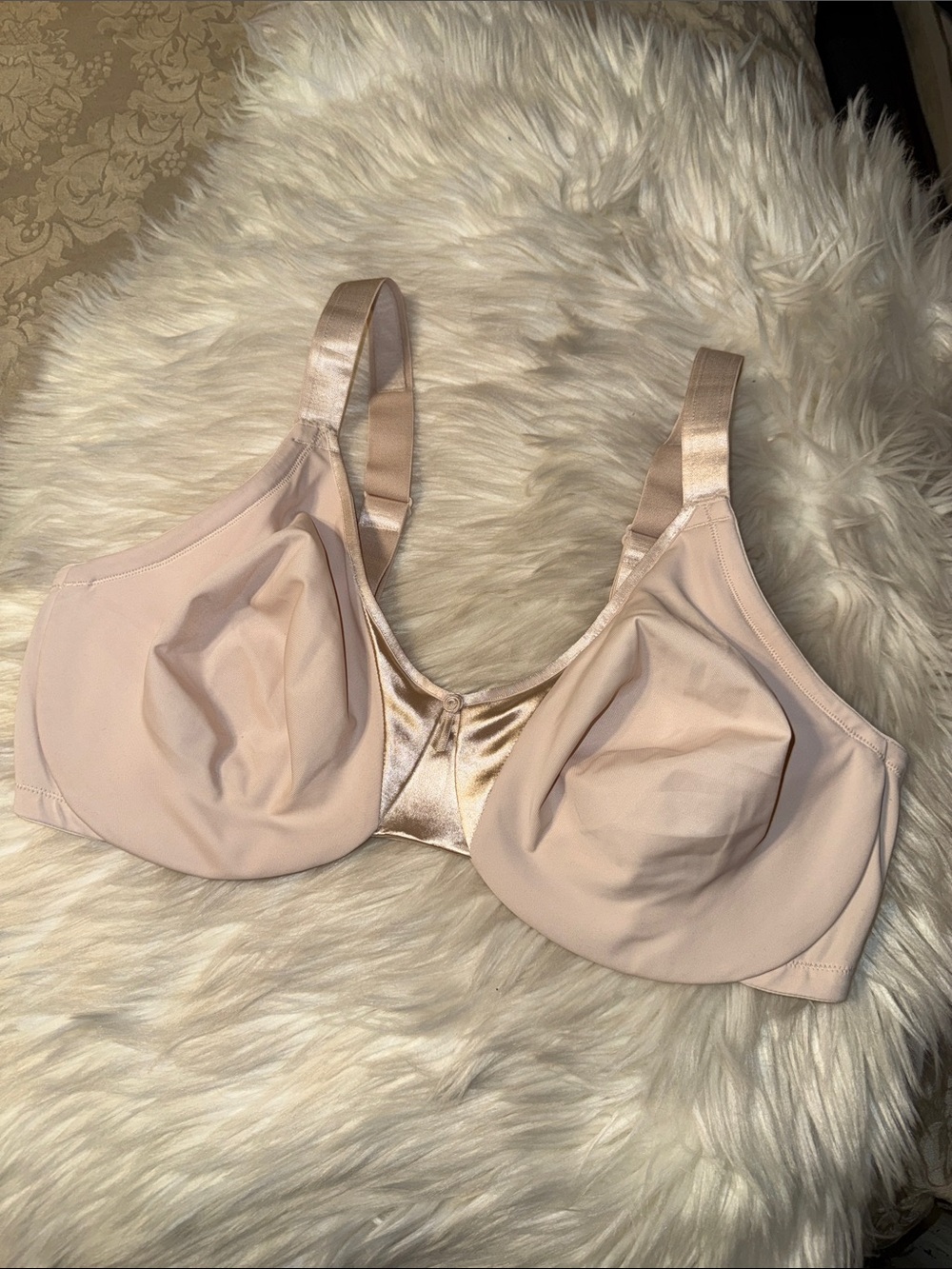 Olga 40D NWOT Nude Full-Coverage Wireless Comfort Bra